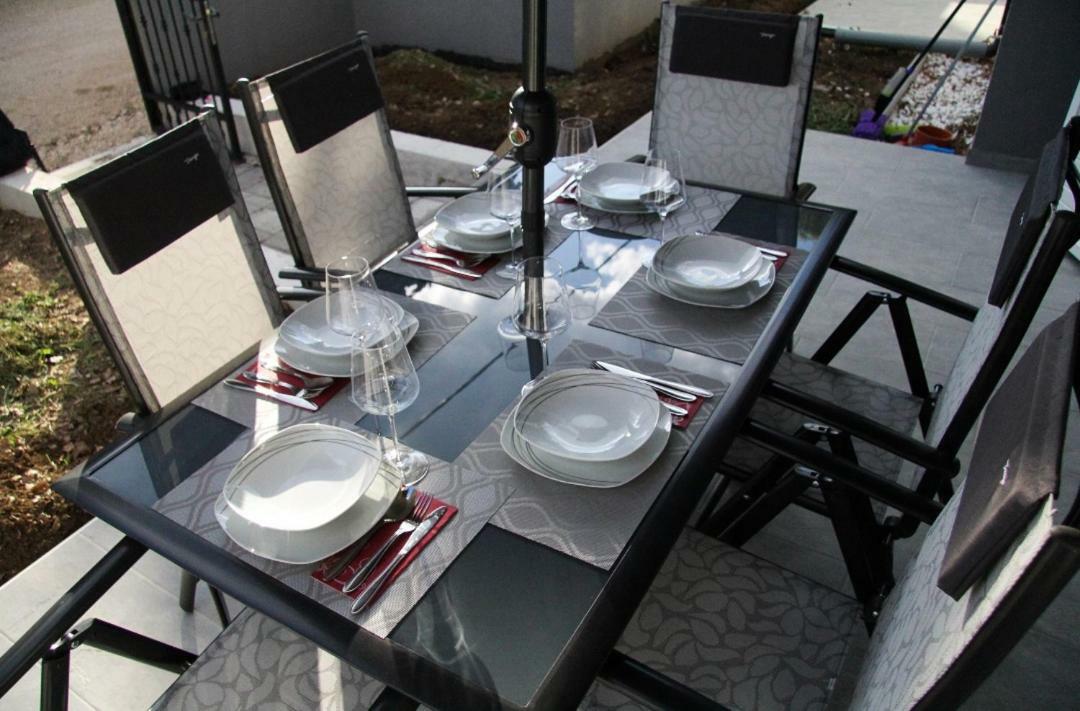 Apartman Ivana Biograd Na Moru Exterior photo