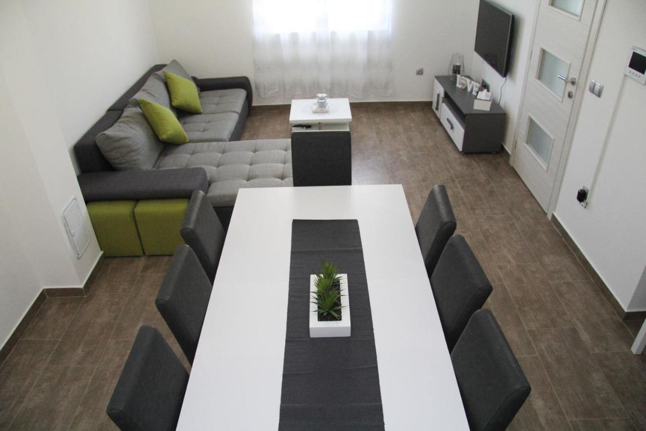 Apartman Ivana Biograd Na Moru Exterior photo